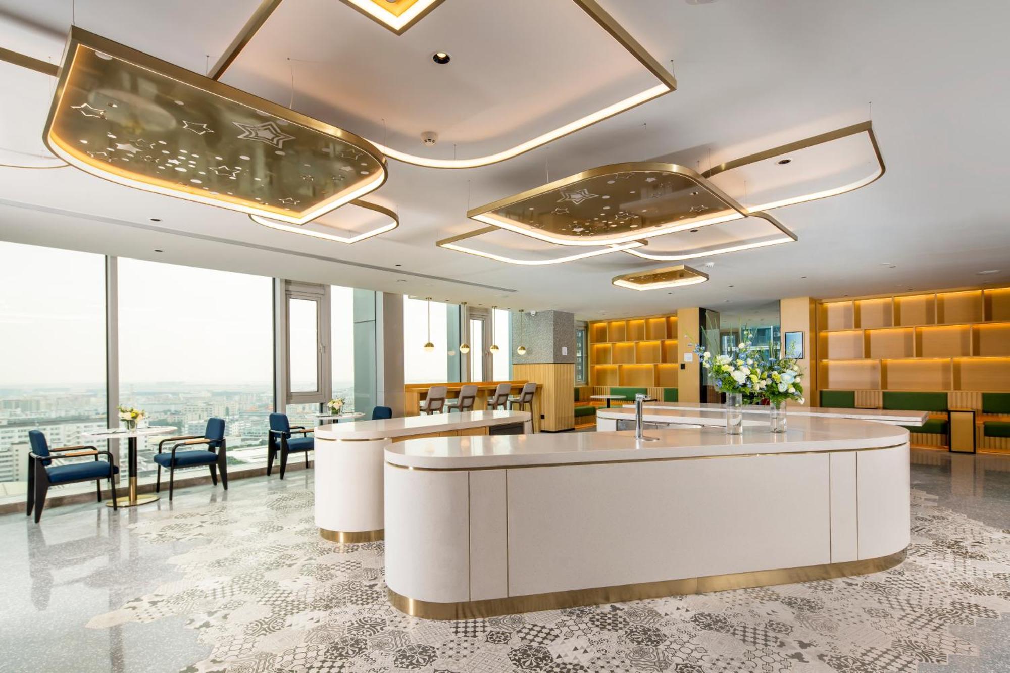 Hilton Garden Inn Shenzhen Airport,Enjoy 24-Hour One Way Free Delivery From Hotel To Shenzhen Baoan Airport On The Hour Σενζέν Εξωτερικό φωτογραφία